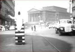 View along Lime Street looking towards St.George's Hall [www.thevideobeat.com]